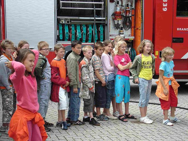 Bart_jozefschool_brandweer_groep6_15_juni_2007_tmp_023.jpg